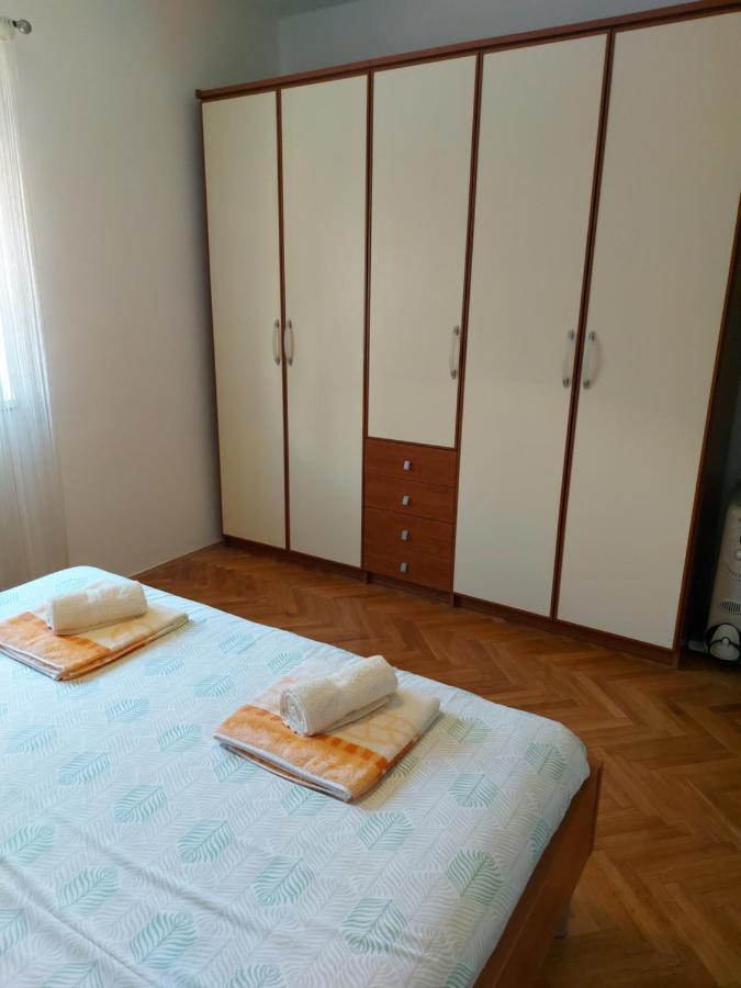 Apartman Stefan Karlobag Exterior foto