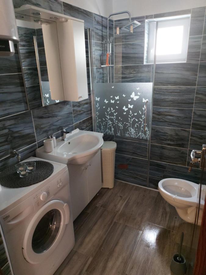 Apartman Stefan Karlobag Exterior foto