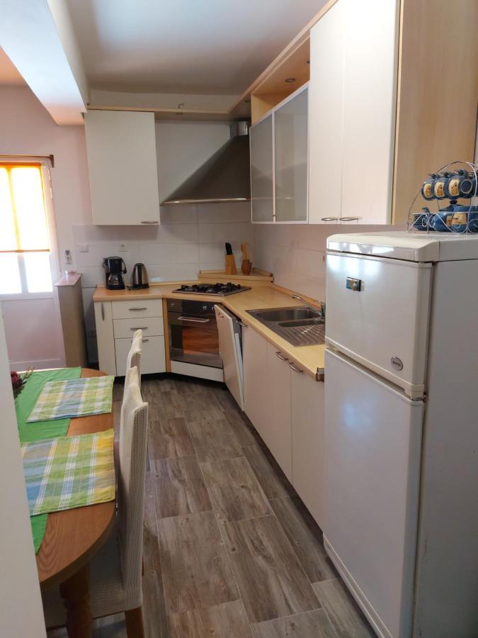 Apartman Stefan Karlobag Exterior foto
